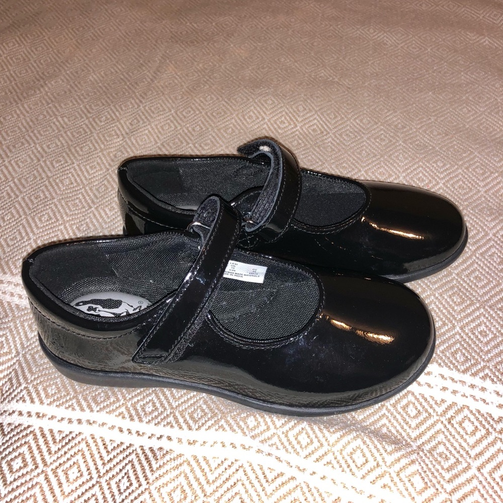Dressy shoes